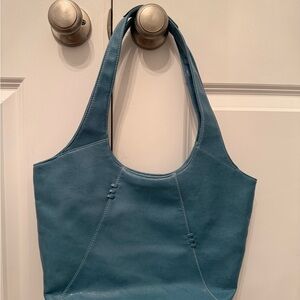 Cute Teal Blue Leather Tote Bag - Classic Everyday Shoulder Bag, no brand. Plain